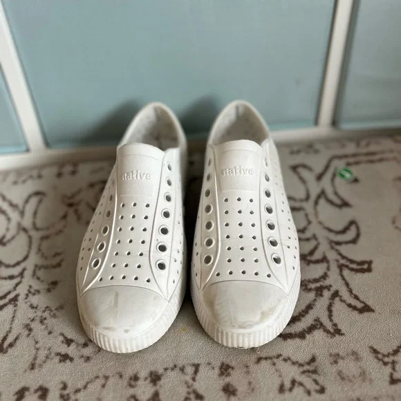 Native Disney Mickey Mouse - Picture 2 of 3